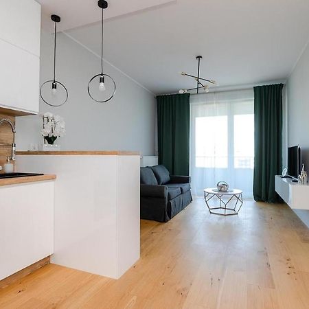 Апартаменты Apart D&K Free Parking Komputerowa 8 Варшава Экстерьер фото