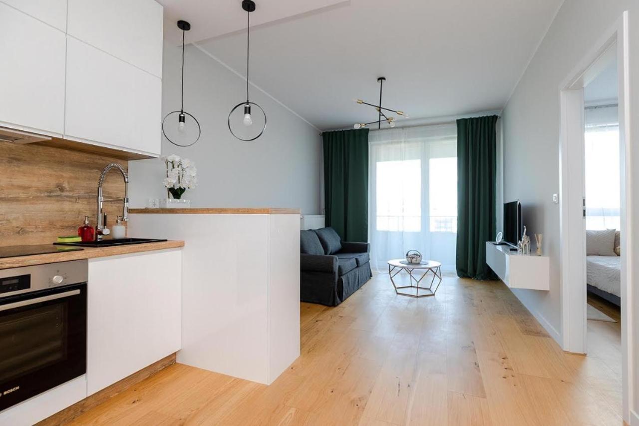Апартаменты Apart D&K Free Parking Komputerowa 8 Варшава Экстерьер фото